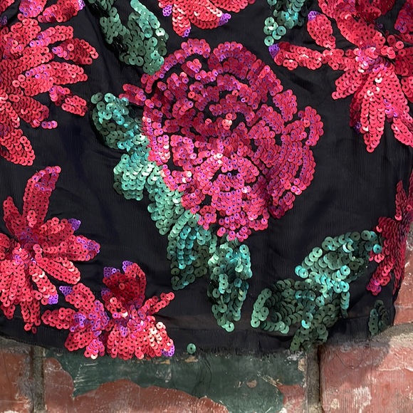 Show Me Your mumu black sequins floral design  shine  New - Picture 3 of 5